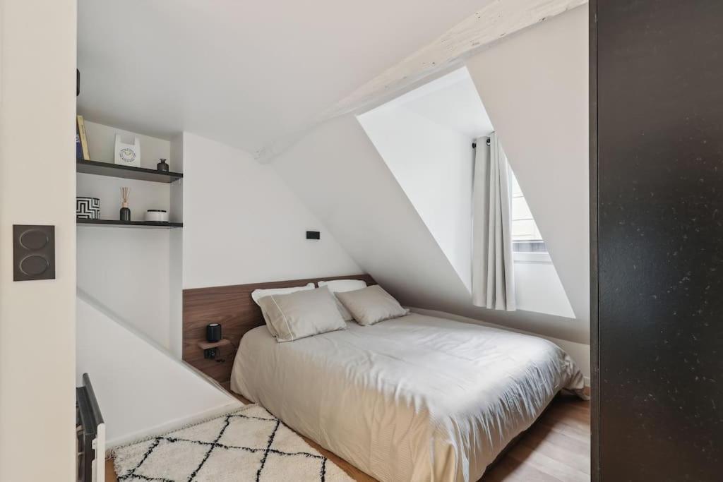 Duplex Quartier Du Louvre Parijs