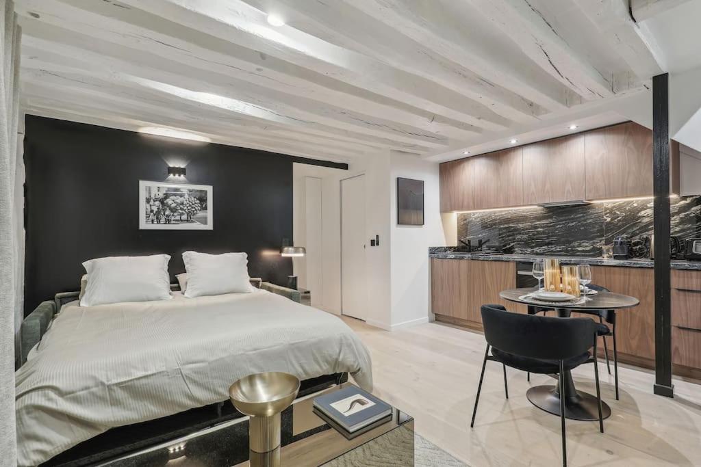 Appartement Duplex Quartier Du Louvre Parijs