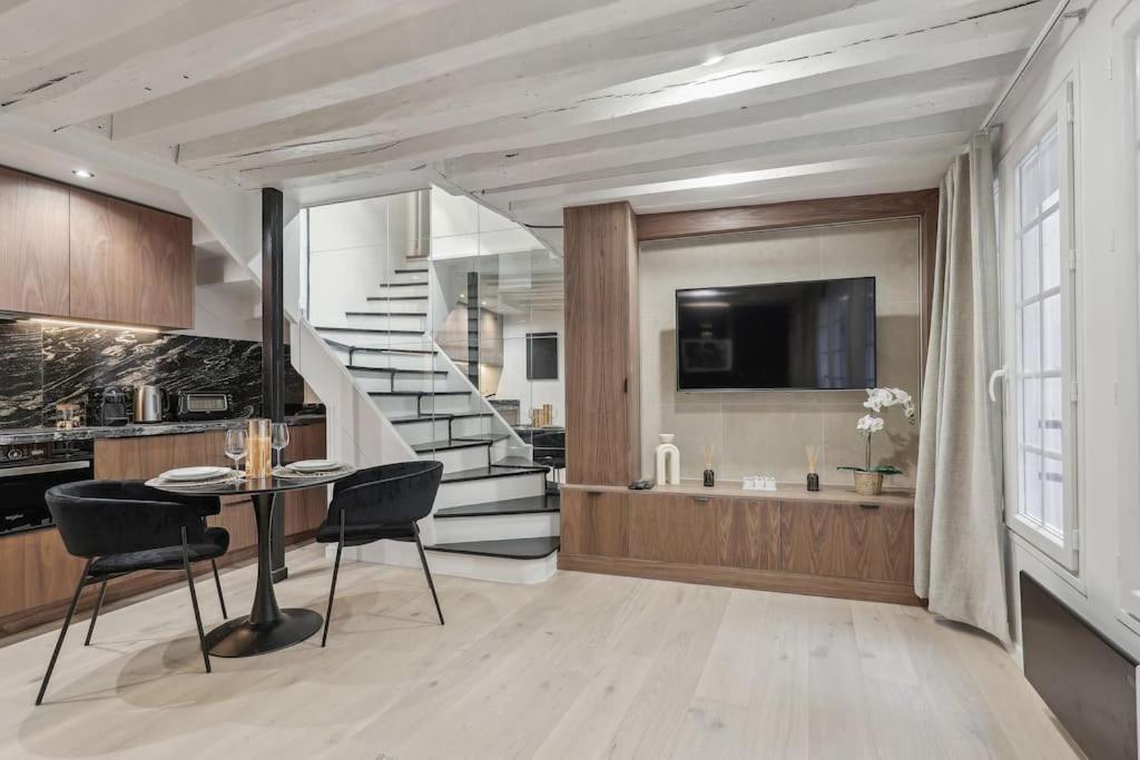 Appartement Duplex Quartier Du Louvre *